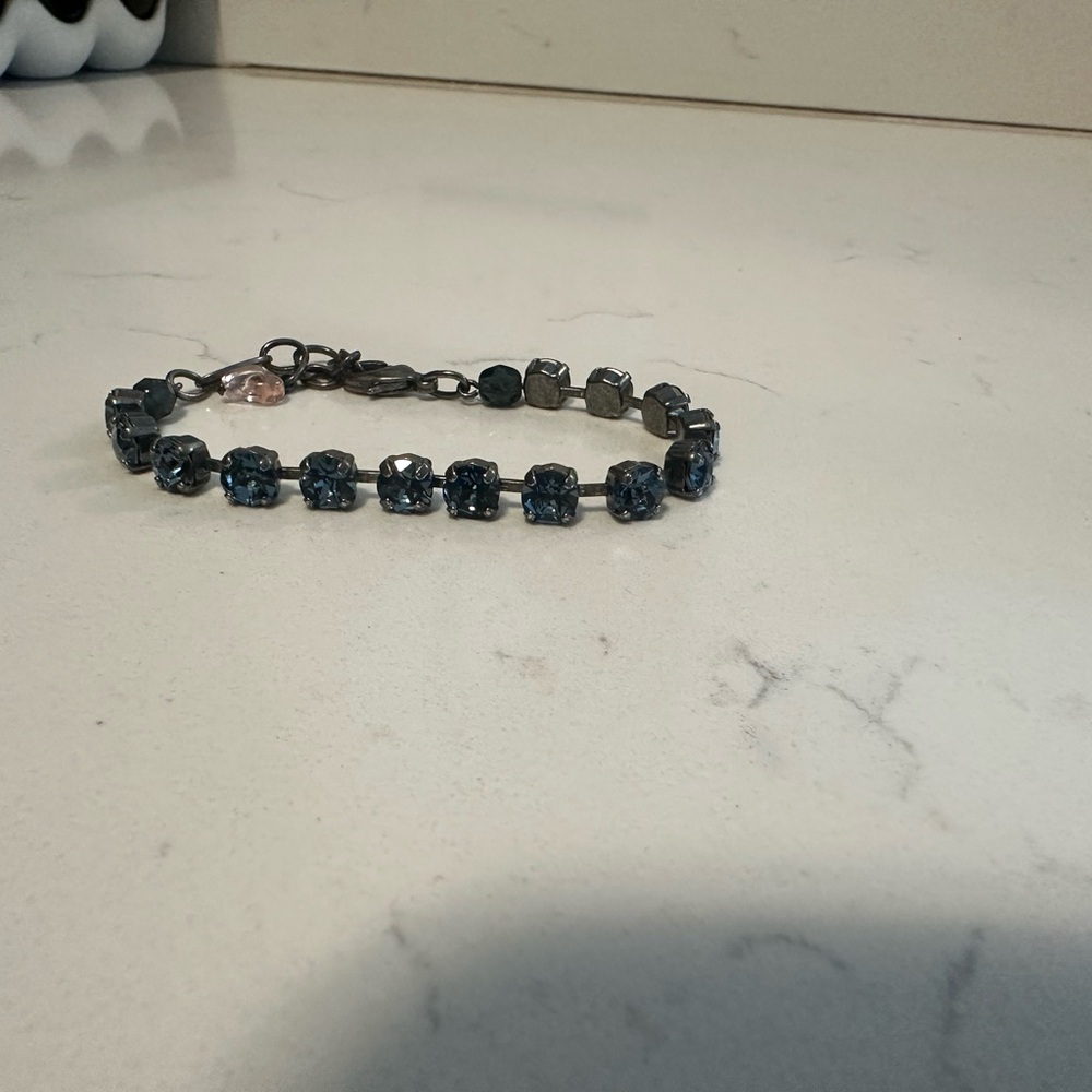 Elegant Blue Crystal Bracelet Sabika